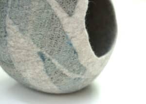 panier en feutre fait-main bleu