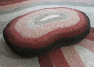 grand coussin haricot en feutre