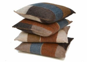 coussin en feutre, teinture naturelle