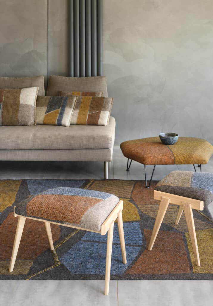 Fragments 2, collection maille et feutre, tapis, assises, coussins, paniers,...